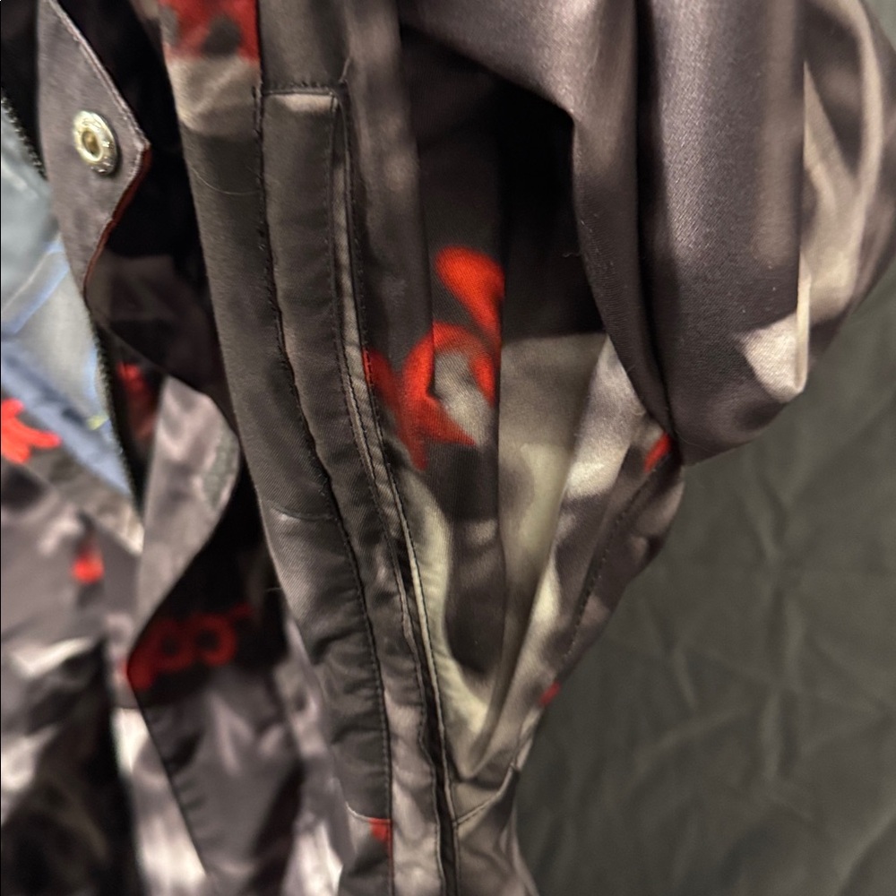 Volcom Black And Red Patterned Jacket - image 5